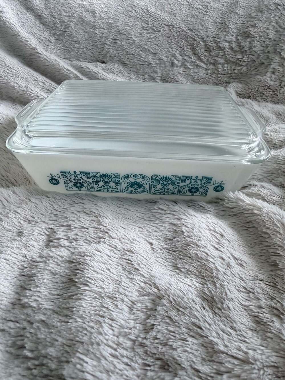 Vintage Pyrex 503 1.5 Quart Refrigerator Dish with Ribbed Lid in Horizon Blue Pa